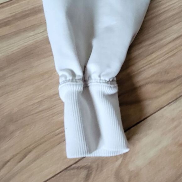 Lululemon LA Oversized Long Sleeve V-neck Hi Low Tunic Pullover in White Opal - Picture 11 of 13